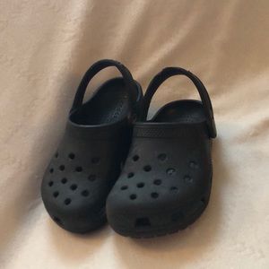 Crocs size 9 toddler